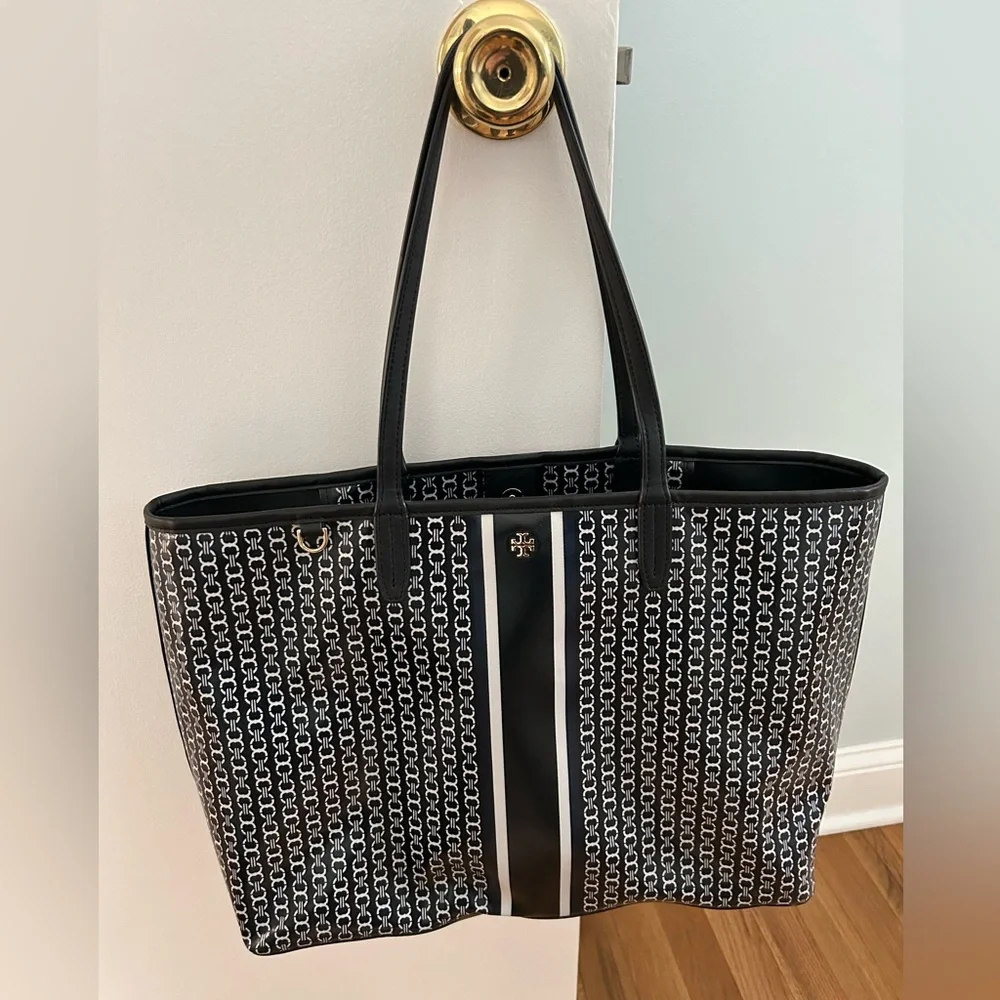Tory Burch Black Gemini Link Tote - Picture 3 of 5